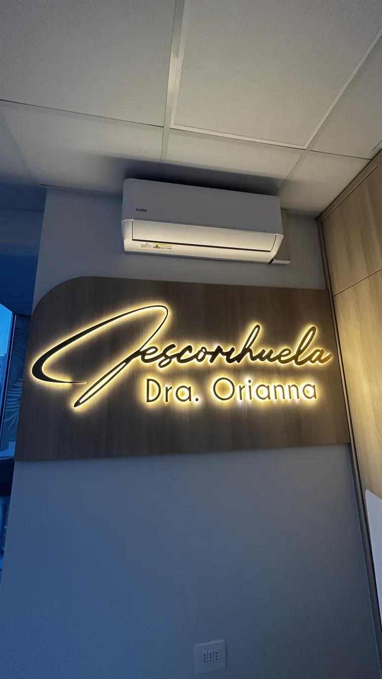 CLÍNICA ESCORIHUELA — obra 23 de 23